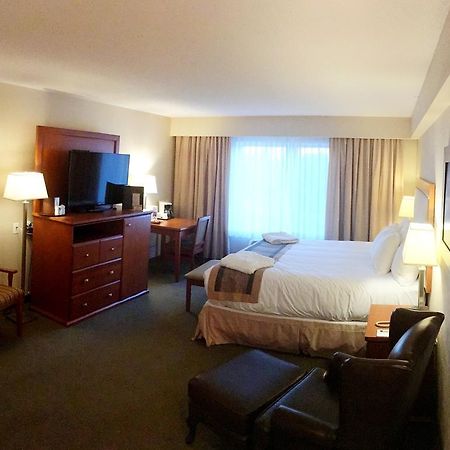 St. Albert Inn & Suites Saint Albert Экстерьер фото