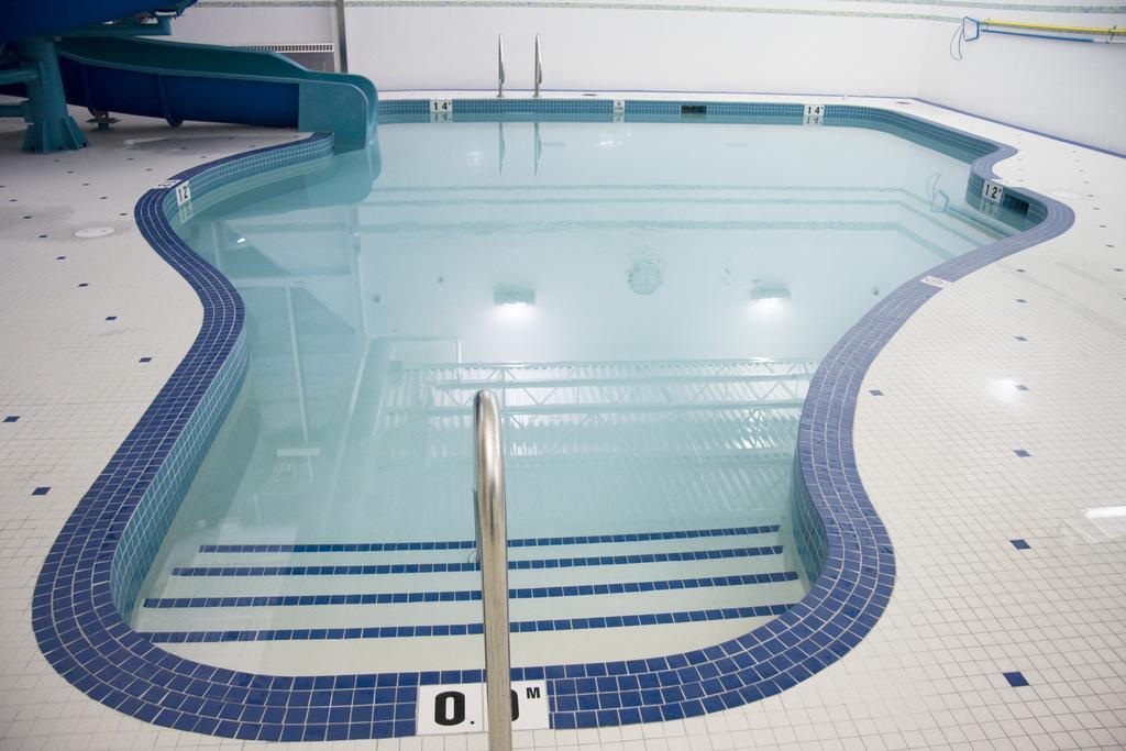 St. Albert Inn & Suites Saint Albert Экстерьер фото