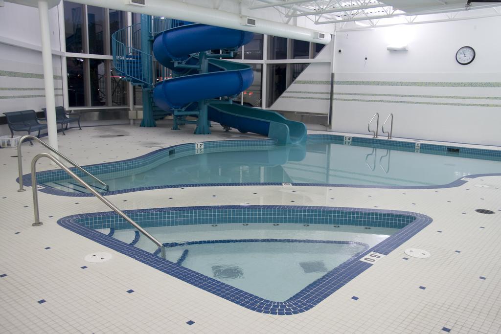 St. Albert Inn & Suites Saint Albert Экстерьер фото