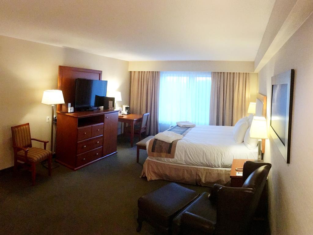 St. Albert Inn & Suites Saint Albert Экстерьер фото