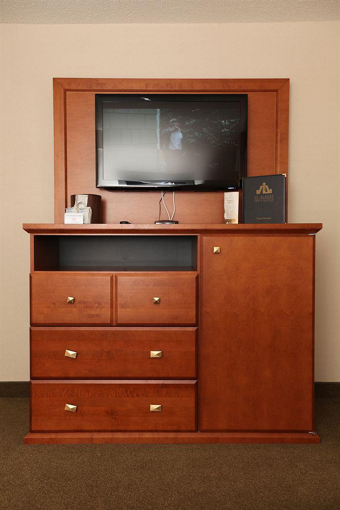 St. Albert Inn & Suites Saint Albert Экстерьер фото
